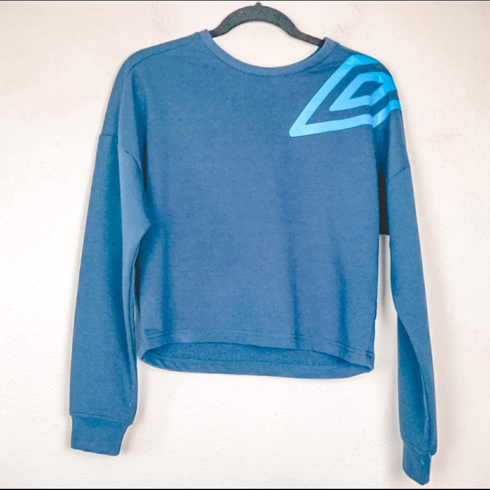 Umbro crew neck navy blue